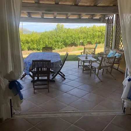 Liviana Villa *